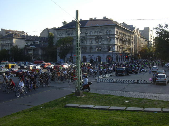 Critical mass - Budapest Style
